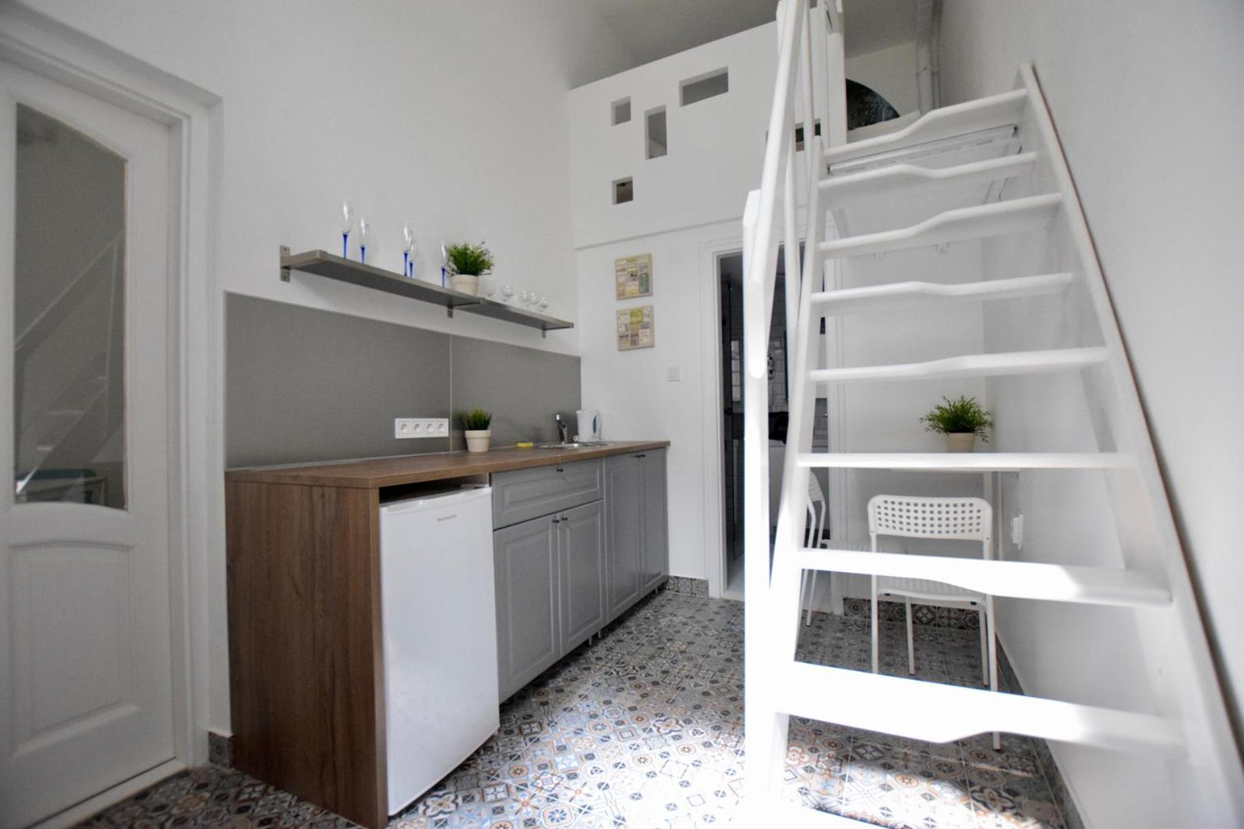 Budget Apartment By Hi5 - Kertesz Street Budapest Exterior photo